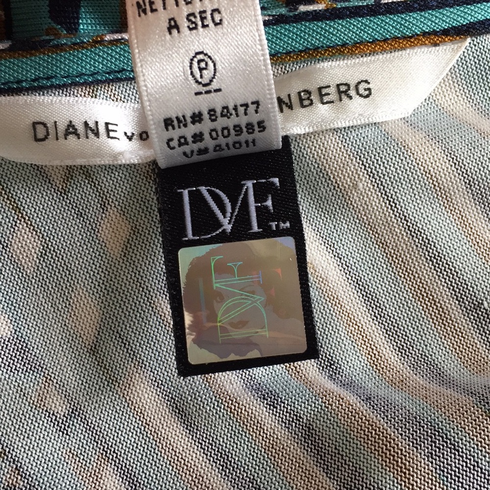 Diane Von Furstenberg "Evrin" Dress - Picture 5 of 6